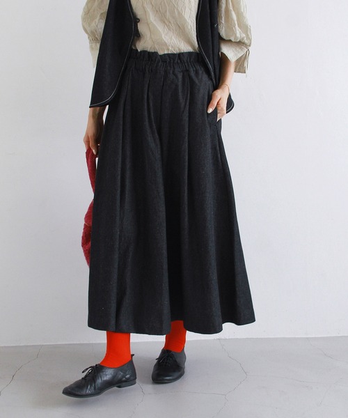 Crisp(クリスプ)の「デニムフレアスカート(スカート・レディース・ブラック/アイボリー・FREE)」の2枚目の写真