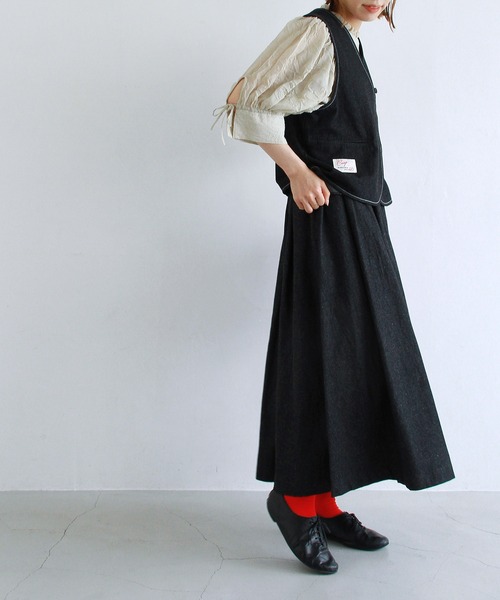 Crisp(クリスプ)の「デニムフレアスカート(スカート・レディース・ブラック/アイボリー・FREE)」の5枚目の写真