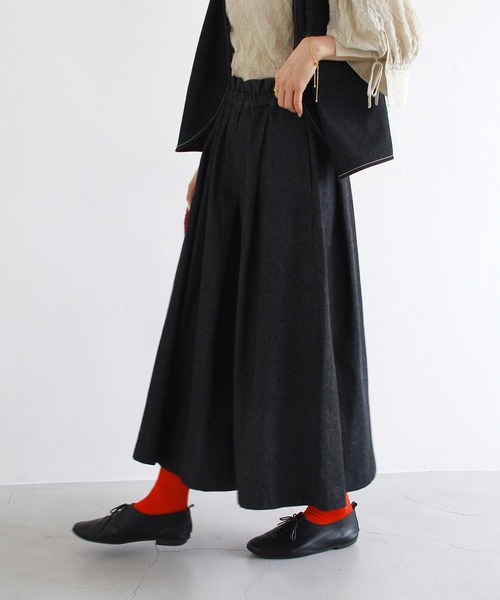 Crisp(クリスプ)の「デニムフレアスカート(スカート・レディース・ブラック/アイボリー・FREE)」の6枚目の写真