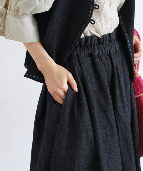 Crisp(クリスプ)の「デニムフレアスカート(スカート・レディース・ブラック/アイボリー・FREE)」の10枚目の写真