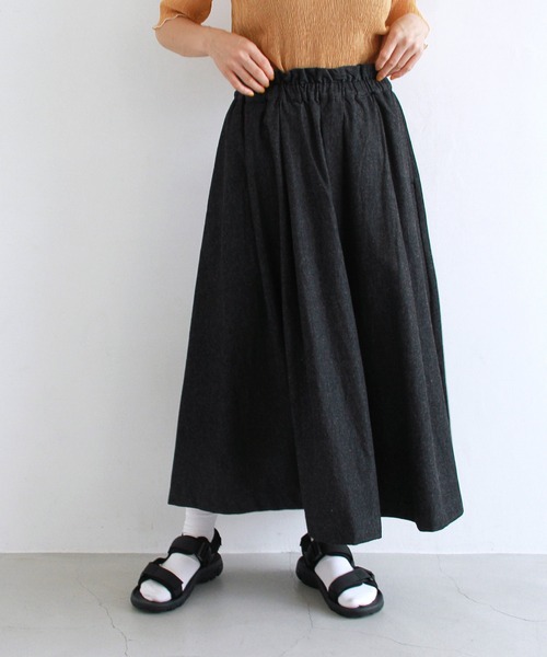 Crisp(クリスプ)の「デニムフレアスカート(スカート・レディース・ブラック/アイボリー・FREE)」の14枚目の写真