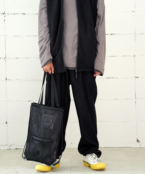 BURLAP OUTFITTER(バーラップアウトフィッター)の「BURLAP OUTFITTER バーラップアウトフィッター REVERSIBLE KNAP-TOTE(バックパック/リュック・メンズ・ブラック/ベージュ・FREE)」の8枚目の写真