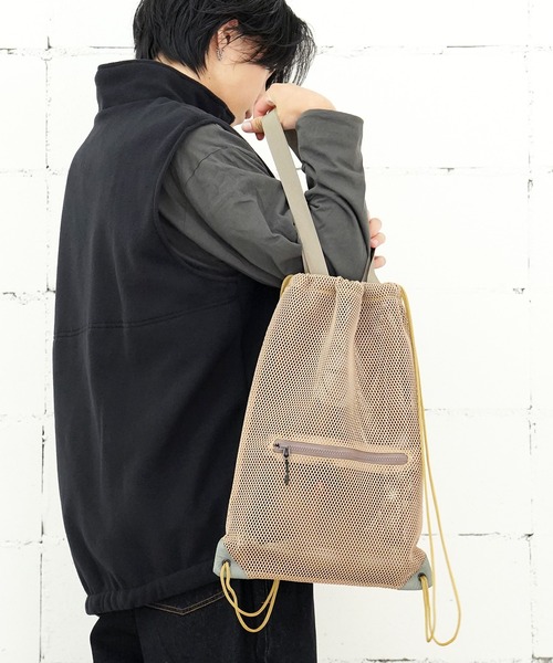 BURLAP OUTFITTER(バーラップアウトフィッター)の「BURLAP OUTFITTER バーラップアウトフィッター REVERSIBLE KNAP-TOTE(バックパック/リュック・メンズ・ブラック/ベージュ・FREE)」の19枚目の写真