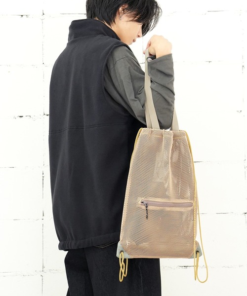 BURLAP OUTFITTER(バーラップアウトフィッター)の「BURLAP OUTFITTER バーラップアウトフィッター REVERSIBLE KNAP-TOTE(バックパック/リュック・メンズ・ブラック/ベージュ・FREE)」の21枚目の写真