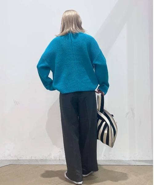 BAYFLOW（ベイフロー）の「アゼカラーニットプルオーバー（ニット/セーター・レディース・ターコイズブルー/パープル/グレー系/イエロー/オフホワイト・FREE）」の14枚目の写真