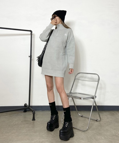 non-hedge(ノンヘッジ)の「ジップハイネックニットミニ丈ワンピース(ワンピース・レディース・アイボリー/ブラック/グレー・FREE)」の4枚目の写真