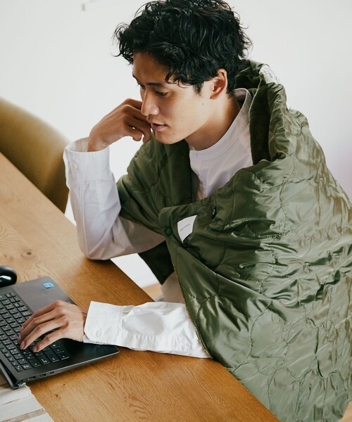 FREAK'S STORE（フリークスストア）の「洗える ヒーター内蔵USB キルティング ブランケット（ブランケット・レディース・ブラック/オリーブ/ベージュ/グレー・ONE SIZE）」の4枚目の写真