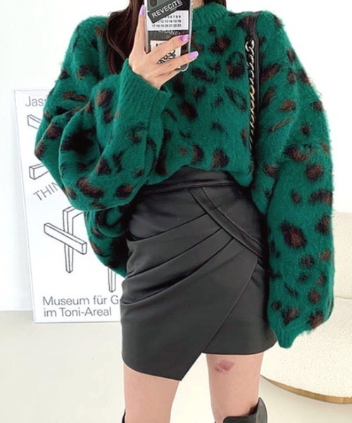 SHEENA(シーナ)の「レオパード柄ふわふわモヘアタッチニット(ニット/セーター・レディース・ブルー/グリーン/オフホワイト/キャメル・M)」の2枚目の写真