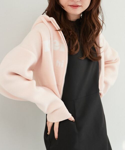 MAJESTIC LEGON（マジェスティックレゴン）の「ショートロゴジップニット（パーカー・レディース・グレー/アイボリー/ピンク・MEDIUM）」の22枚目の写真