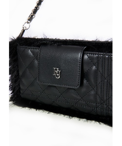 Riu（リウ）の「Fur quilting phone bag（ショルダーバッグ）」 - WEAR