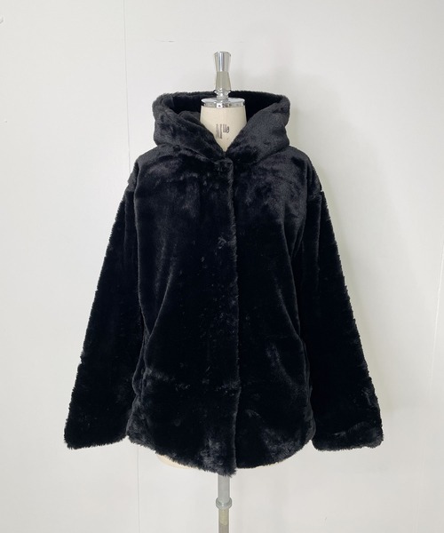 ANDGEEBEE(アンジービー)の「UNISEX エコファーパーカー(その他アウター・レディース・ホワイト/ブラック・FREE)」の16枚目の写真