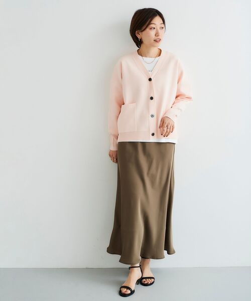 le.coeur blanc（ルクールブラン）の「スムースアミワイドシルエットVカーデ（カーディガン/ボレロ・レディース・ネイビー/オフホワイト/ライトピンク・38）」の10枚目の写真