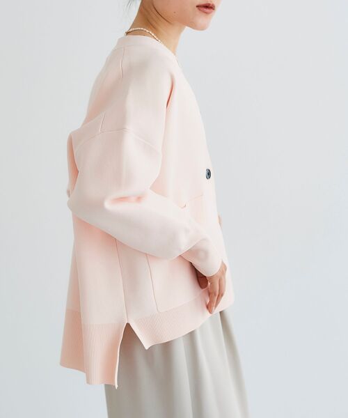 le.coeur blanc（ルクールブラン）の「スムースアミワイドシルエットVカーデ（カーディガン/ボレロ・レディース・ネイビー/オフホワイト/ライトピンク・38）」の16枚目の写真