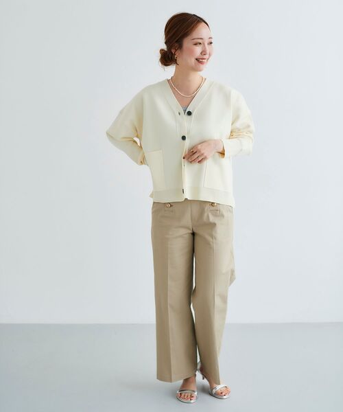 le.coeur blanc（ルクールブラン）の「スムースアミワイドシルエットVカーデ（カーディガン/ボレロ・レディース・ネイビー/オフホワイト/ライトピンク・38）」の8枚目の写真