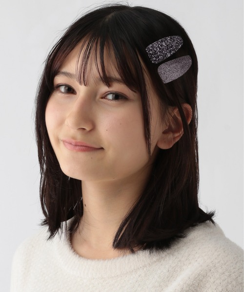GLOBAL WORK(グローバルワーク)の「グリッターヘアピン/AND YUA ANY/989557(ヘアピン・キッズ・ゴールド/ブラック・FREE)」の1枚目の写真