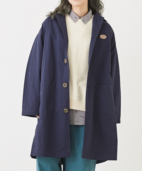 CUBE SUGAR（キューブシュガー）の「ワッシャーステンカラーコート（ステンカラーコート・レディース・ベージュ/ネイビー/レッド/マルチ/ナチュラル・M）」の4枚目の写真