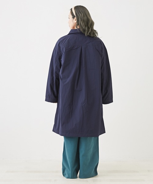 CUBE SUGAR（キューブシュガー）の「ワッシャーステンカラーコート（ステンカラーコート・レディース・ベージュ/ネイビー/レッド/マルチ/ナチュラル・M）」の17枚目の写真