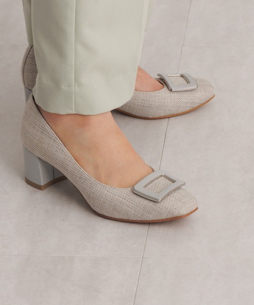 卑弥呼（ヒミコ）の「【Made in Japan】スクエアバックルチャンキーヒールパンプス/ 643103（パンプス・レディース・ライトグレー/ブラック/アイボリー/ボルドー/ベージュ系その他/オフホワイト/ライトベージュ・23.0cm/23.5cm/24.0cm/22.0cm/22.5cm/24.5cm/25.0cm/21.5cm/25.5cm/26.0cm/26.5cm）」の4枚目の写真