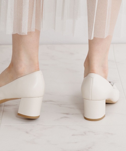 卑弥呼（ヒミコ）の「【Made in Japan】スクエアバックルチャンキーヒールパンプス/ 643103（パンプス・レディース・ライトグレー/ブラック/アイボリー/ボルドー/ベージュ系その他/オフホワイト/ライトベージュ・23.0cm/23.5cm/24.0cm/22.0cm/22.5cm/24.5cm/25.0cm/21.5cm/25.5cm/26.0cm/26.5cm）」の20枚目の写真