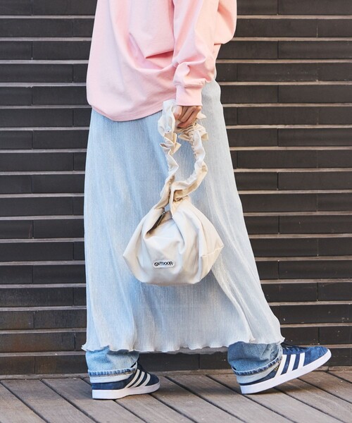 FREAK'S STORE（フリークスストア）の「シアーラメ プリーツスカート（スカート・レディース・シルバー/ブラック/ピンク・ﾌﾘ-）」の4枚目の写真