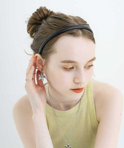 SMELLY(スメリー)の「フェイクレザーカチューシャ(カチューシャ・レディース・ブラック・-)」の4枚目の写真