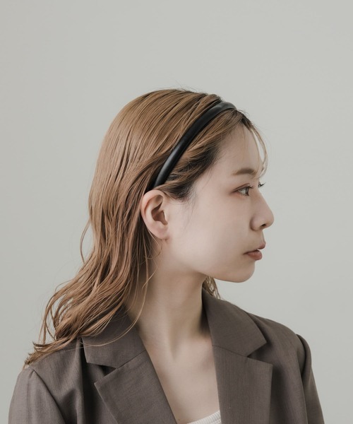 SMELLY(スメリー)の「フェイクレザーカチューシャ(カチューシャ・レディース・ブラック・-)」の7枚目の写真