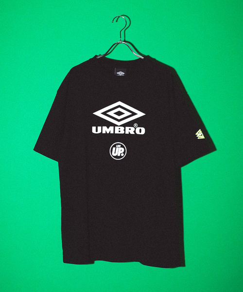 UMBRO（アンブロ）の「UMBRO×LINEUP logo tee / ロゴTシャツ UM24SS417-CS01（Tシャツ/カットソー・メンズ・ホワイト/ブラック・MEDIUM/LARGE/X-LARGE）」の19枚目の写真