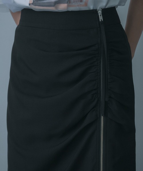 HEYUMM（ヘユム）の「ジップデザインナロースカート（スカート・レディース・ネイビー/ブラック/ライトベージュ・SMALL/MEDIUM）」の9枚目の写真