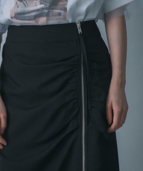 HEYUMM（ヘユム）の「ジップデザインナロースカート（スカート・レディース・ネイビー/ブラック/ライトベージュ・SMALL/MEDIUM）」の10枚目の写真