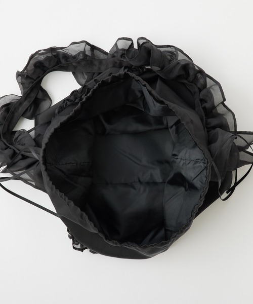 Seemi. byNICECLAUP（ シーミーバイナイスクラップ）の「【Seemi.】フリルバッグ（トートバッグ・レディース・アイボリー/ピンク/ブラック・FREE）」の4枚目の写真