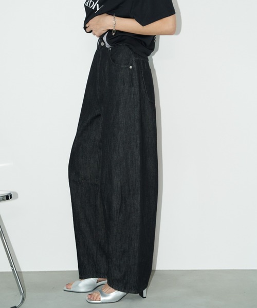 Auntie Rosa Holiday（アンティローザホリデー）の「カーブデニム（デニムパンツ・レディース・キナリ/インディゴブルー/ブラック・マルチサイズ）」の16枚目の写真