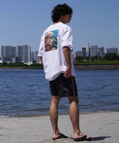 RVCA(ルーカ)の「【ムラサキスポーツ限定&日本限定】RVCA/ルーカ 半袖Tシャツ バックプリント JAPAN EXCLUSIVE BE04A-P29(Tシャツ/カットソー・メンズ・ホワイト/ブラック・L/M/S)」の4枚目の写真
