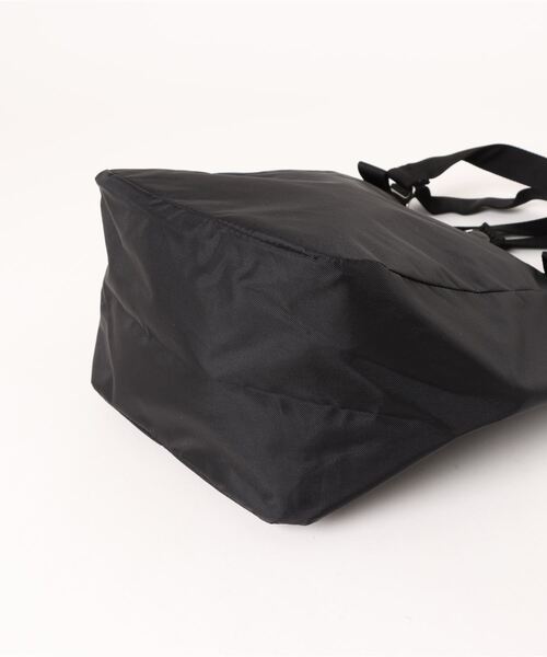 FREDRIK PACKERS(フレドリックパッカーズ)の「【FREDRIK PACKERS】210D + 600D MISSION TOTE XS(ショルダーバッグ・レディース・カーキ/ブラック/チャコールグレー/ブラック系その他2・FREE)」の12枚目の写真