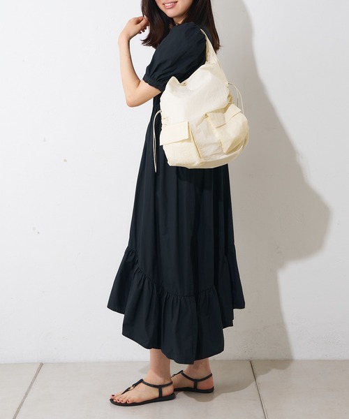 Actually（アクチュアリー）の「ナイロンサイドシャーリングトート（トートバッグ・レディース・ブラック/アイボリー/ブルー・フリー）」の9枚目の写真