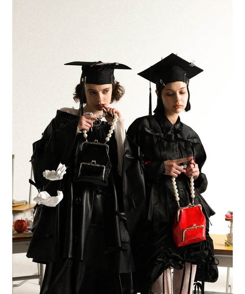 PAMEO POSE(パメオポーズ)の「Your maid Bag(ショルダーバッグ・レディース・ブラック/レッド・FREE)」の3枚目の写真