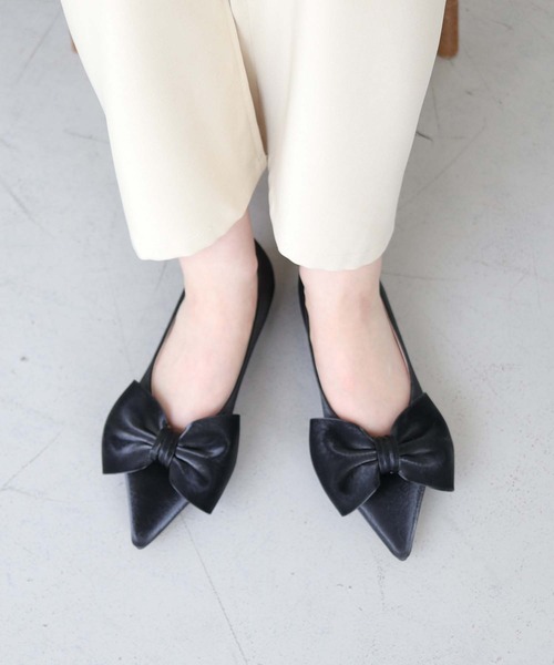 CLEIO(クレイオ)の「【CLEIO】リボンパンプス(パンプス・レディース・アイボリー/ブラック・22.5/23/23.5/24)」の5枚目の写真