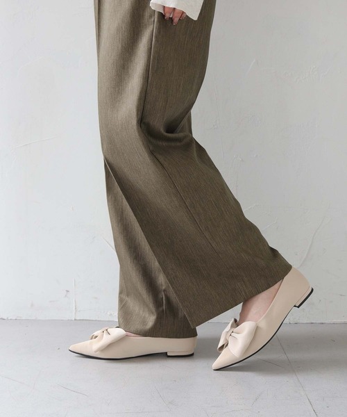 CLEIO(クレイオ)の「【CLEIO】リボンパンプス(パンプス・レディース・アイボリー/ブラック・22.5/23/23.5/24)」の3枚目の写真