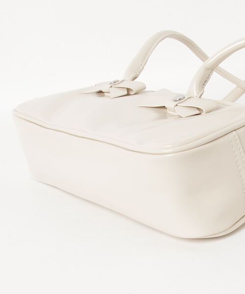 .KOM(ドットコム)の「A'GEM/9 × .kom 『.KOM/ドットケーオーエム』 シングルショルダーバッグ(ショルダーバッグ・レディース・ホワイト/レッド/ピンク/ブラック・FREE)」の5枚目の写真