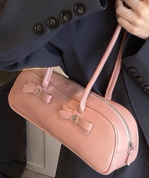.KOM(ドットコム)の「A'GEM/9 × .kom 『.KOM/ドットケーオーエム』 シングルショルダーバッグ(ショルダーバッグ・レディース・ホワイト/レッド/ピンク/ブラック・FREE)」の3枚目の写真