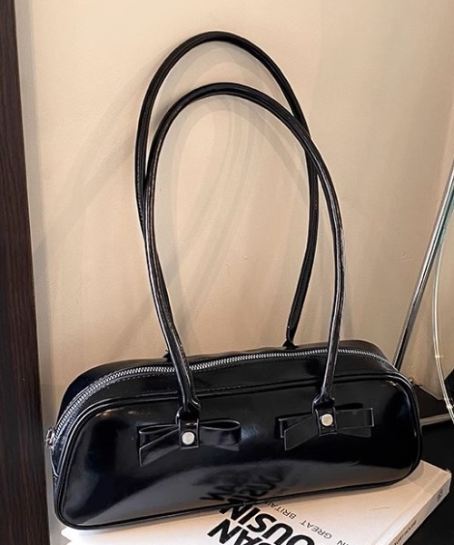 .KOM(ドットコム)の「A'GEM/9 × .kom 『.KOM/ドットケーオーエム』 シングルショルダーバッグ(ショルダーバッグ・レディース・ホワイト/レッド/ピンク/ブラック・FREE)」の8枚目の写真