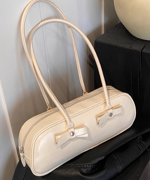 .KOM(ドットコム)の「A'GEM/9 × .kom 『.KOM/ドットケーオーエム』 シングルショルダーバッグ(ショルダーバッグ・レディース・ホワイト/レッド/ピンク/ブラック・FREE)」の11枚目の写真