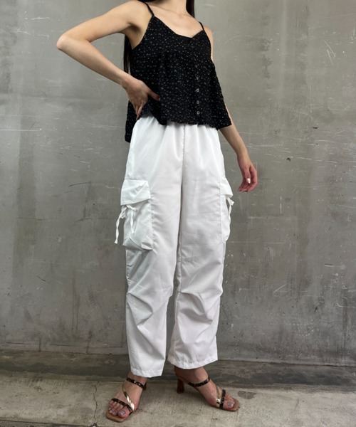 tolene(トレネ)の「ワイドシルエット サイドポケット カーゴパンツ(カーゴパンツ・レディース・ホワイト/ピンク/グリーン/ブラック・FREE)」の11枚目の写真