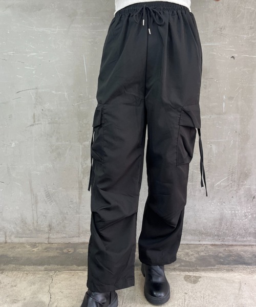 tolene(トレネ)の「ワイドシルエット サイドポケット カーゴパンツ(カーゴパンツ・レディース・ホワイト/ピンク/グリーン/ブラック・FREE)」の12枚目の写真