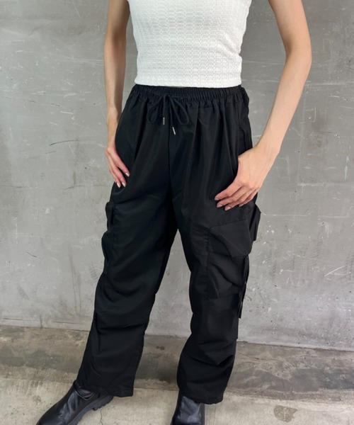 tolene(トレネ)の「ワイドシルエット サイドポケット カーゴパンツ(カーゴパンツ・レディース・ホワイト/ピンク/グリーン/ブラック・FREE)」の18枚目の写真