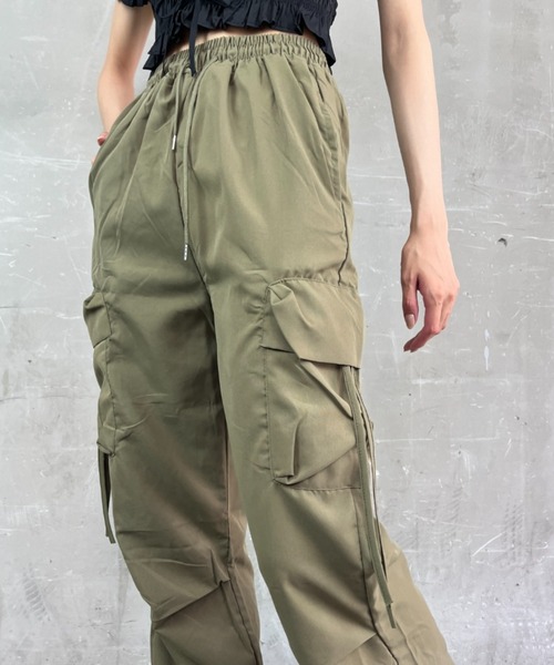 tolene(トレネ)の「ワイドシルエット サイドポケット カーゴパンツ(カーゴパンツ・レディース・ホワイト/ピンク/グリーン/ブラック・FREE)」の21枚目の写真