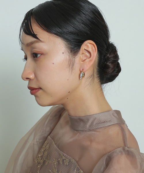 Kana(カナ)の「一粒 ビジュー ハーフフープピアス 結婚式 お呼ばれ パーティー オケージョン(ピアス(両耳用)・レディース・シルバー/ゴールド・フリー)」の8枚目の写真
