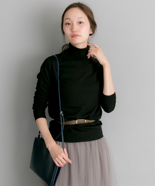 URBAN RESEARCH（アーバンリサーチ）の「UR タートルネックニット（ニット/セーター・レディース・ホワイト系その他/ブラック/オフホワイト/グレー・FREE）」の3枚目の写真