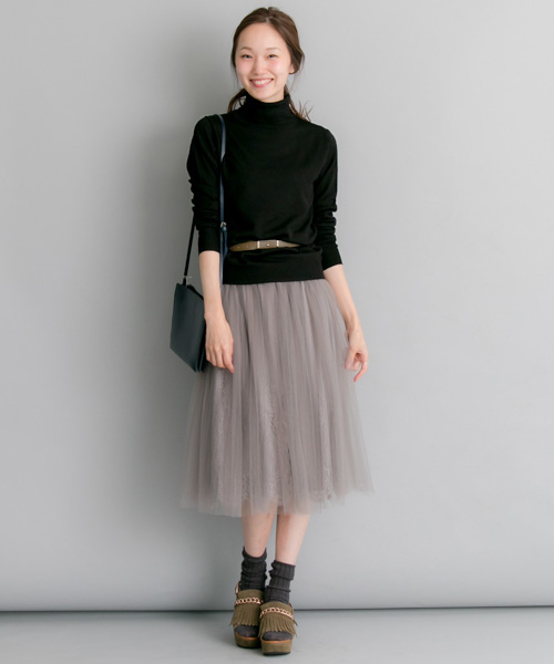 URBAN RESEARCH（アーバンリサーチ）の「UR タートルネックニット（ニット/セーター・レディース・ホワイト系その他/ブラック/オフホワイト/グレー・FREE）」の6枚目の写真