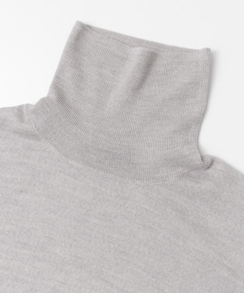 URBAN RESEARCH（アーバンリサーチ）の「UR タートルネックニット（ニット/セーター・レディース・ホワイト系その他/ブラック/オフホワイト/グレー・FREE）」の10枚目の写真