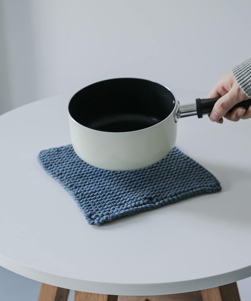 Cinq（シンク）の「CINQ　Solwang ポットホルダー（キッチンツール・レディース・インディゴブルー/グレー系その他/アイボリー・-）」の16枚目の写真